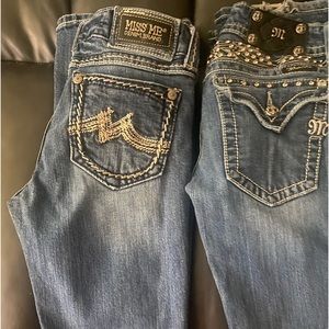 Five pair of jeans Miss Me size28. Rock Revival are size 29. All gently worn.